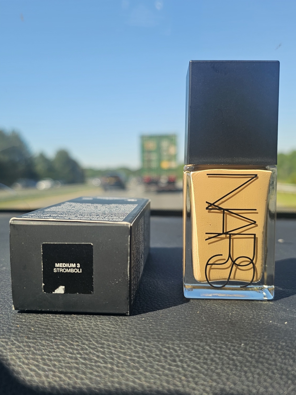 NARS Foundation Bottle in Warm Tan (Medium 3 Stromboli)